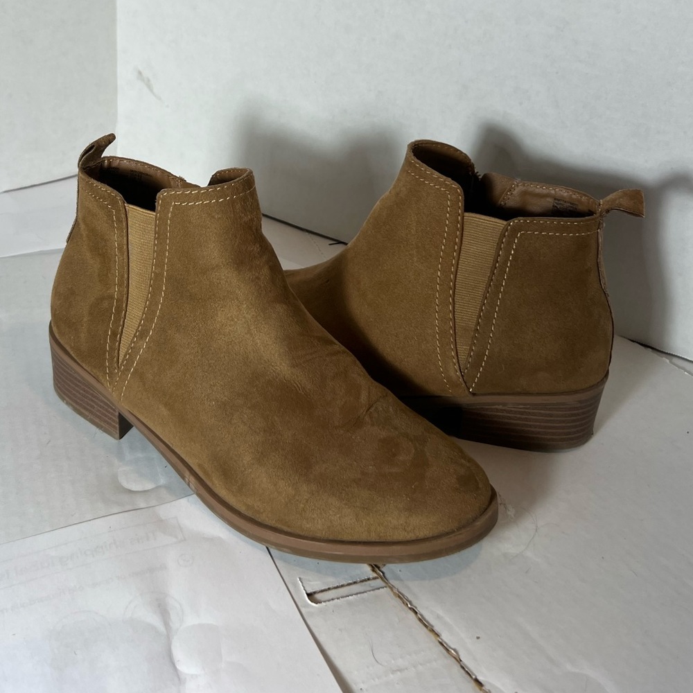 Suede ankle booties